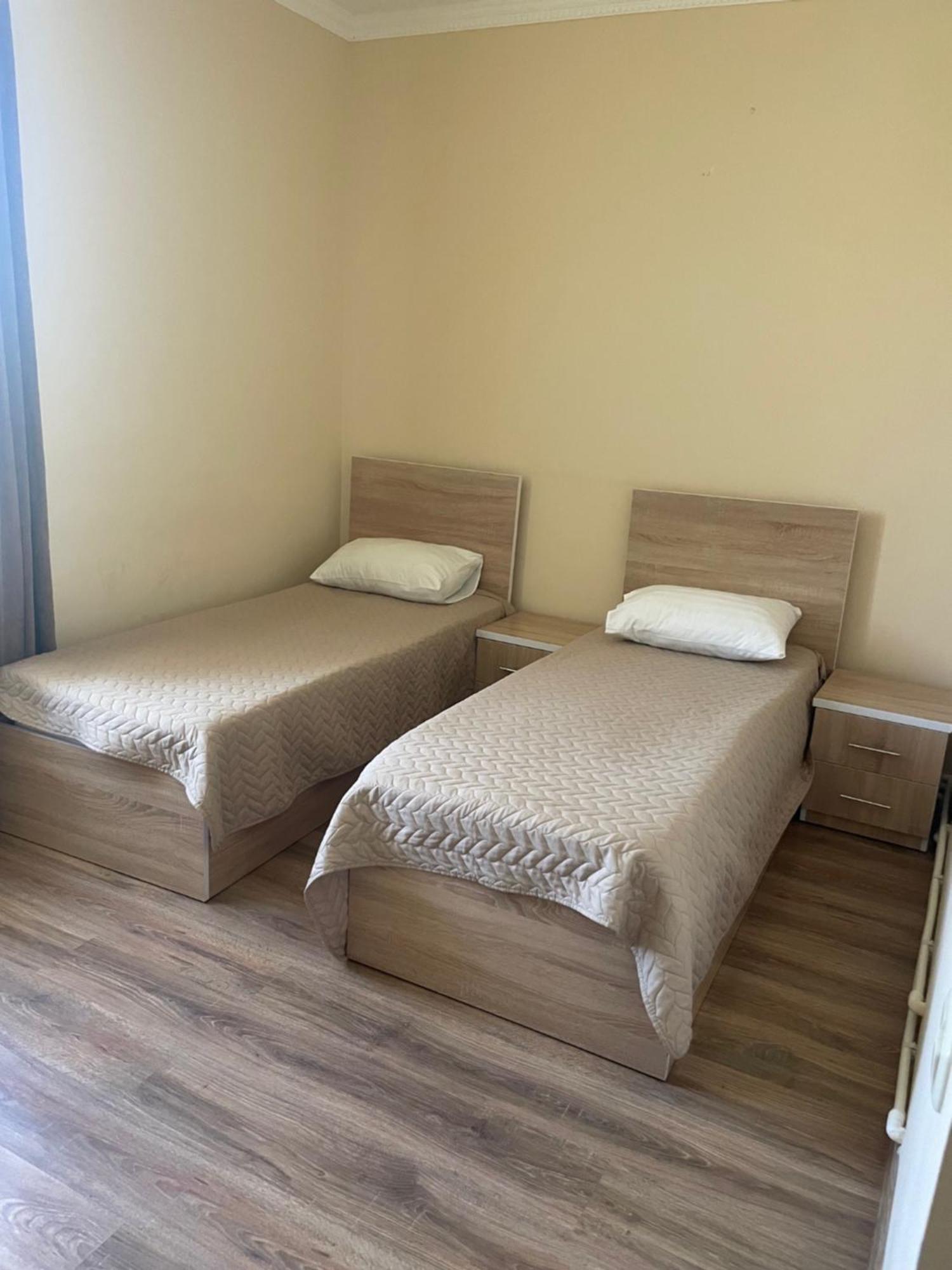 Decca Hotel Jerevan Eksteriør billede
