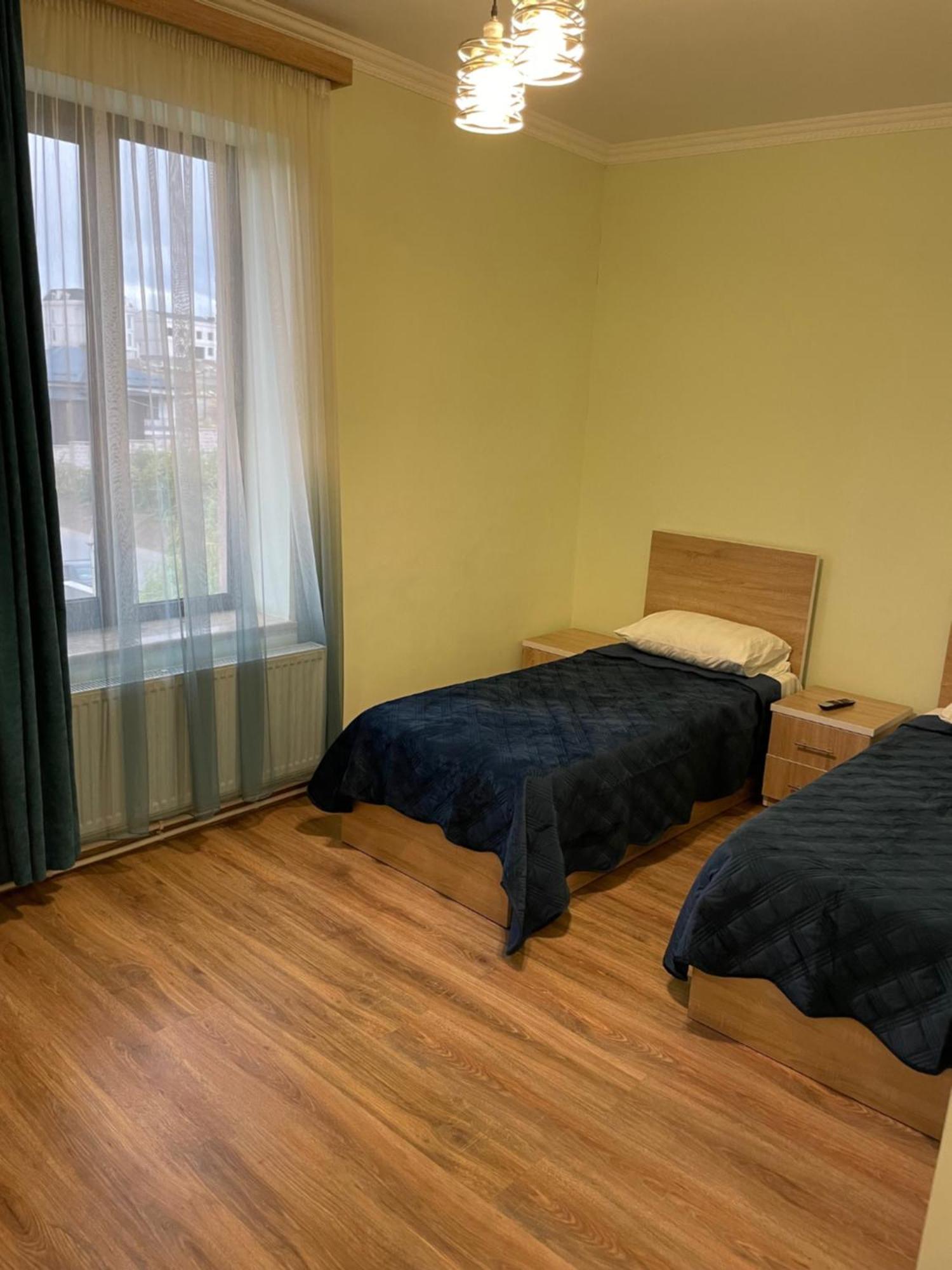 Decca Hotel Jerevan Eksteriør billede