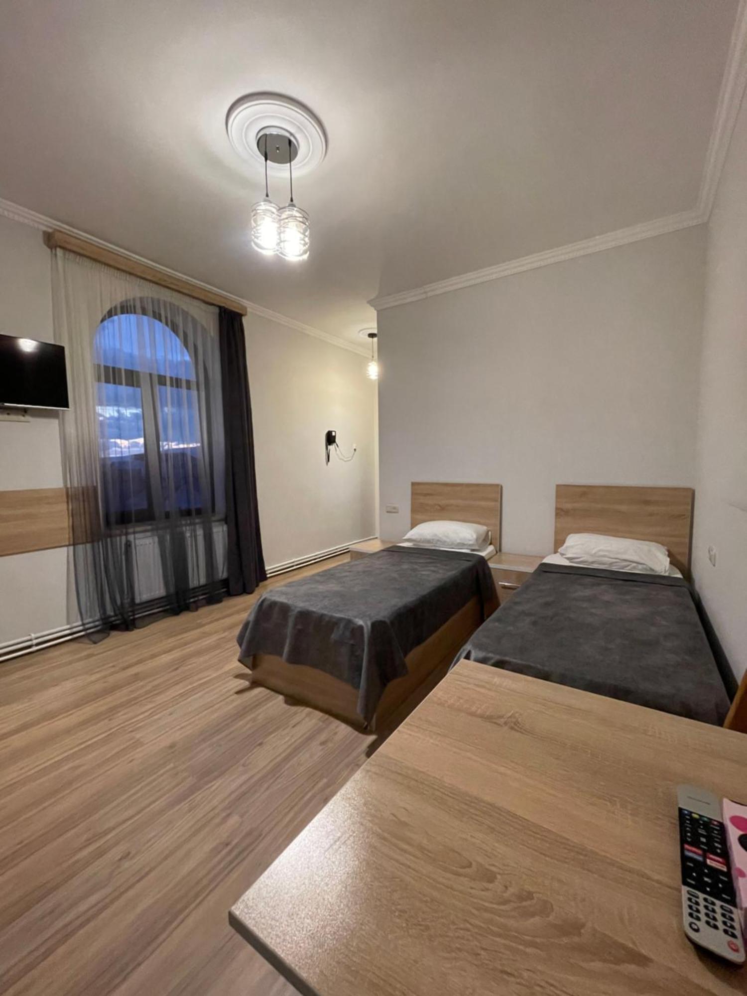 Decca Hotel Jerevan Eksteriør billede