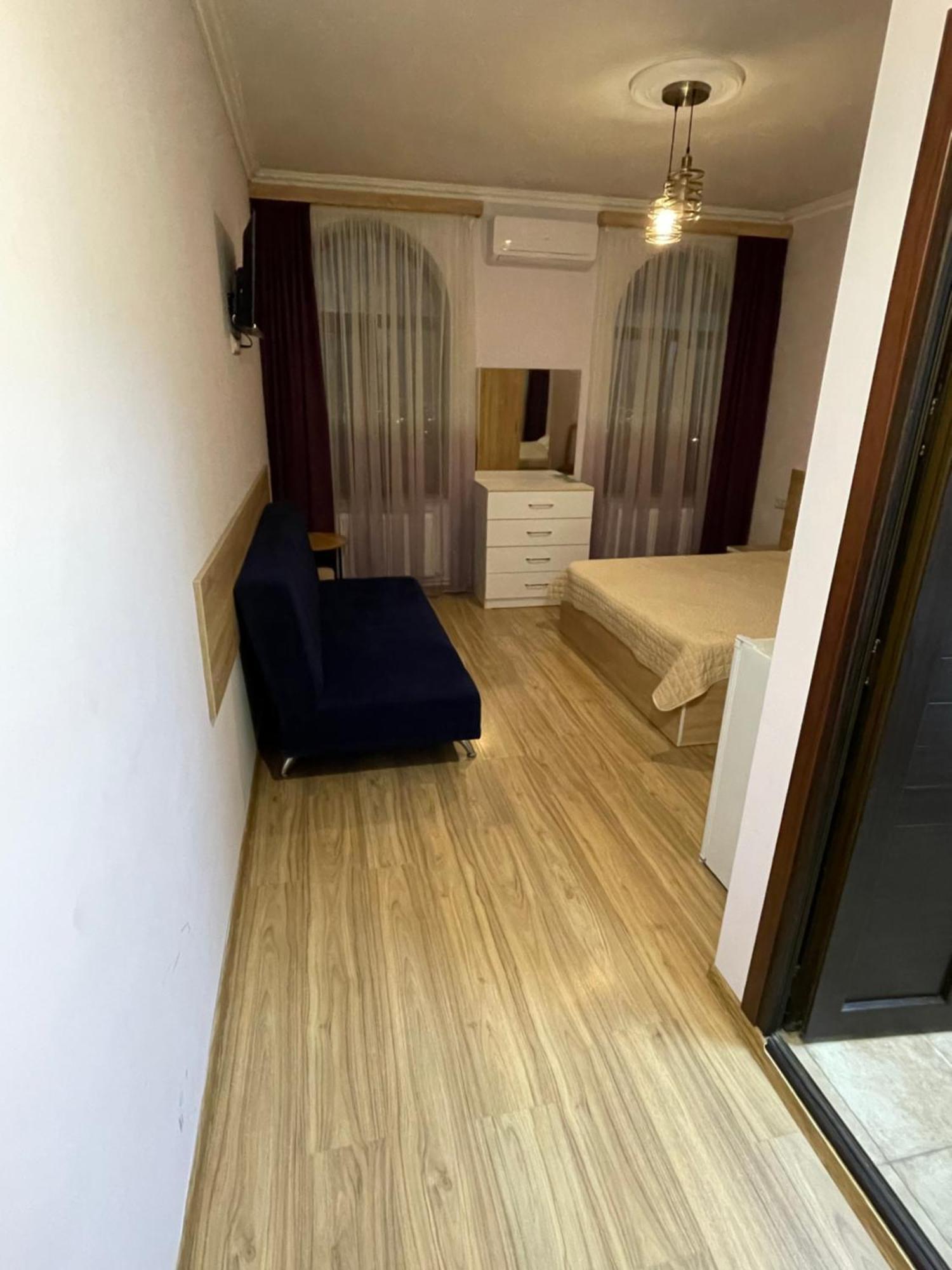 Decca Hotel Jerevan Eksteriør billede