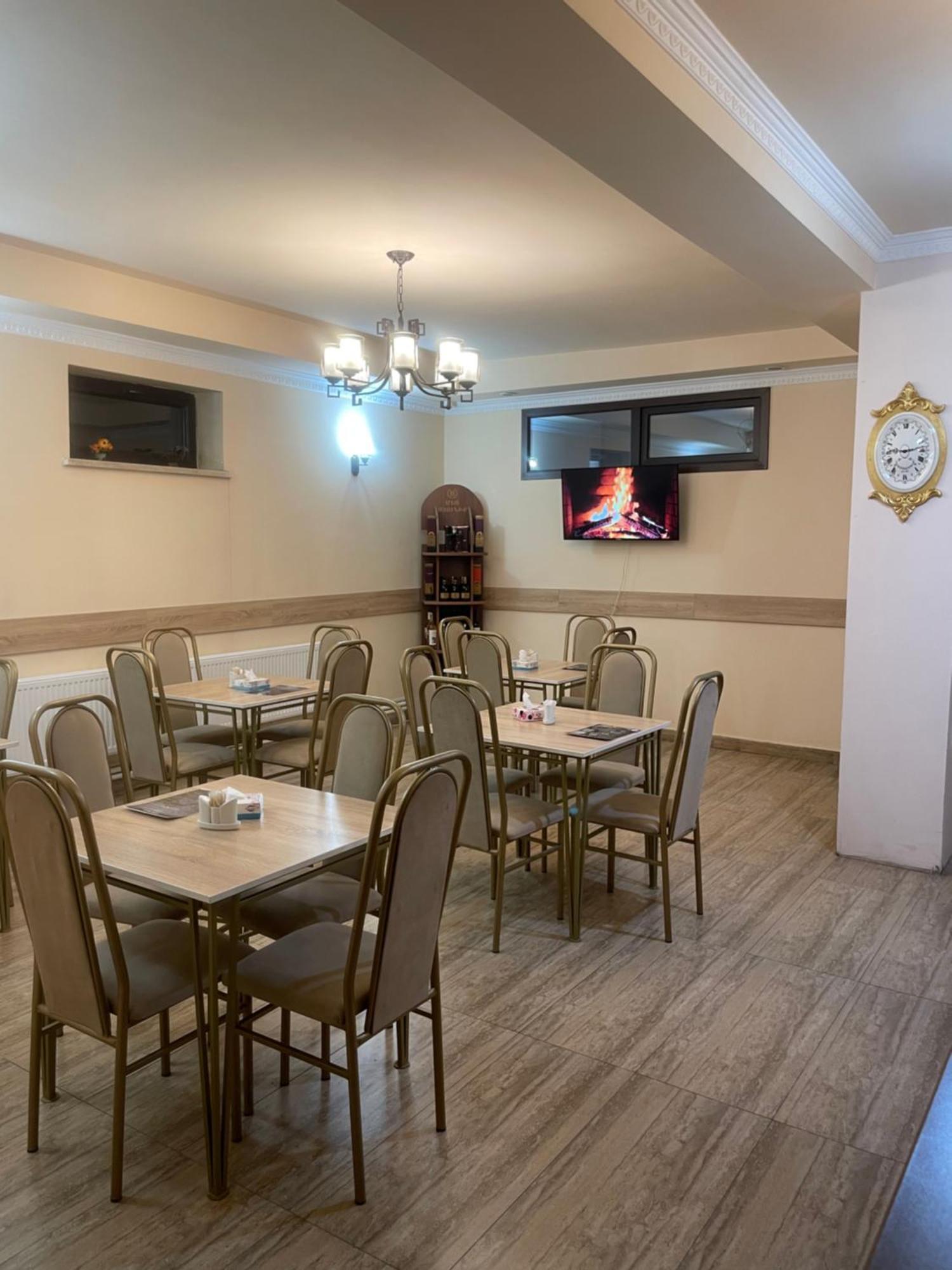 Decca Hotel Jerevan Eksteriør billede